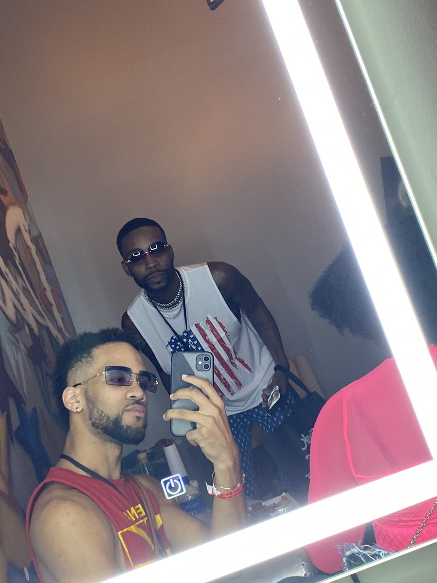micahh_isaiahh's tweet photo. Me and the boss til the end
#Team2Deep @TheSevndeep https://t.co/rgex72ZPg6