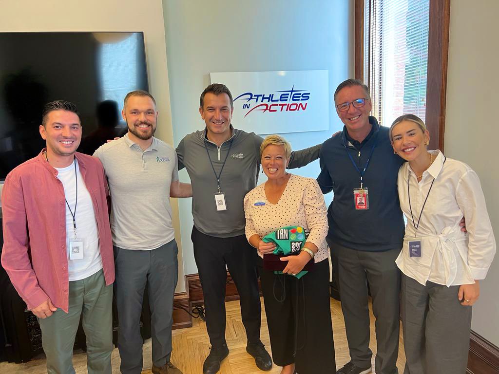 erionveliaj's tweet photo. Brief stop in the @cityofxenia Ohio where Tirana's elite athletes are training on the grounds of @AIAusa 🇦🇱❤️🇺🇸

Loved meeting mayor Sarah Mays, who volunteered in Tirana as a teen in the '90s and now leads a thriving and open city! Excellent hospitality! 🙏🏻 https://t.co/rosXrNheEG