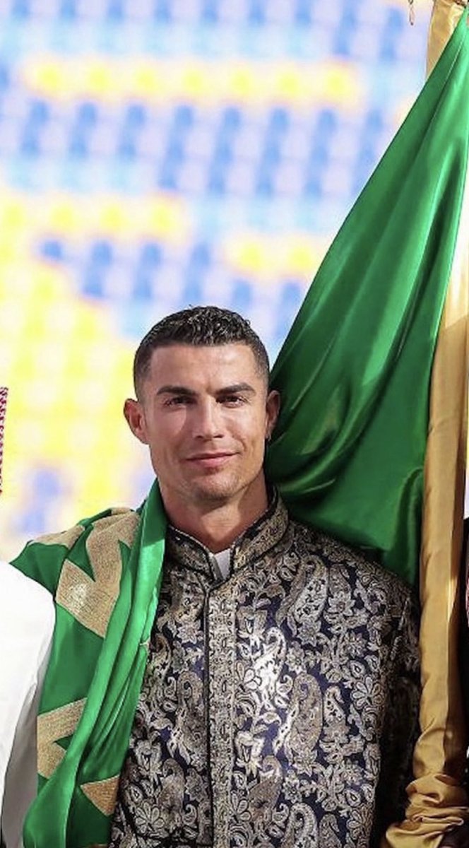 ياويلك من الله يارونالدو الصياح قطع قلوبهم تبون الصراحه انا مادري ليش يصيحون