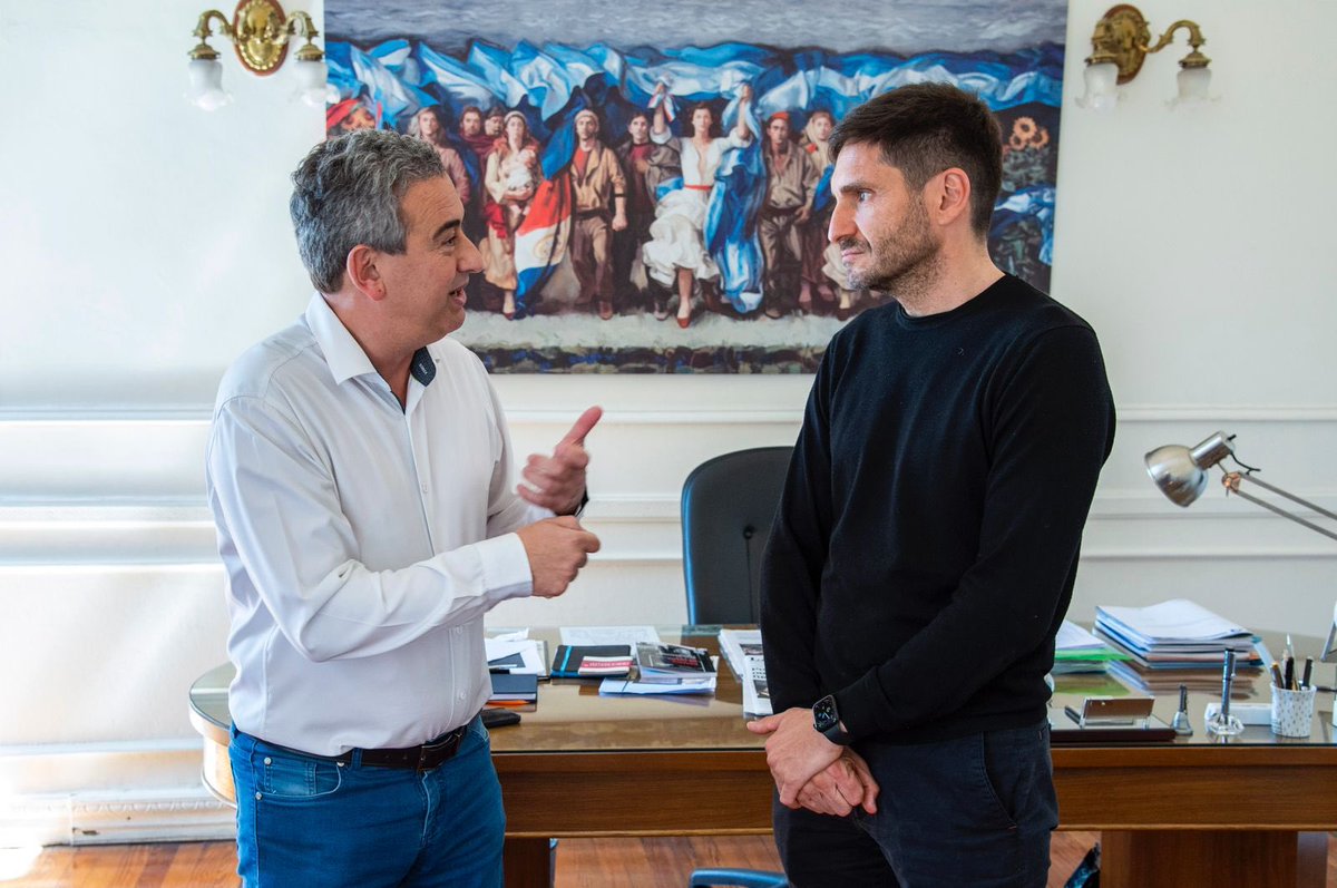 Pablo Javkin (@pablojavkin) on Twitter photo Hoy recibí la visita del gobernador electo <a href="/maxipullaro/">Maximiliano Pullaro</a>. Ya estamos trabajando en el tiempo que viene, con la ciudad y la provincia unidas para recuperar la tranquilidad y hacer mucho más. Hoy recibí la visita del gobernador electo <a href="/maxipullaro/">Maximiliano Pullaro</a>. Ya estamos trabajando en el tiempo que viene, con la ciudad y la provincia unidas para recuperar la tranquilidad y hacer mucho más.