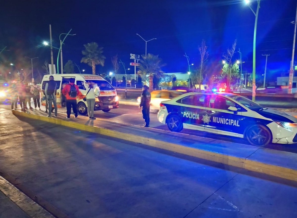 sergiobanosr's tweet photo. Familia, esta mañana informé en #RuedaDePrensa 🎙️📰, las acciones que realizamos desde el @PachucaGob.

✅ Atendiendo las denuncias ciudadanas continuamos con la rehabilitación de calles y vialidades 🛣️ de nuestra ciudad con el #ProgramaPermanenteDeBacheo 👷‍♂️.

✅ Se realizaron un total de 105 operativos de seguridad en nuestra ciudad  🚔.

✅ Realizamos deshierbe 🌿, limpieza 🧹 y retiro de basura 🗑️ en Ex Hacienda de Guadalupe, Lomas Residencial, Juan C. Doria, Nueva Estrella y San Juan Pachuca.

✅ Conforme al tema del nuevo Reglamento de Infracciones a personas que arrojen o abandonen residuos en nuestra ciudad 🚯 se realizó la detención de 6 personas.

✅ Invitamos a las jóvenes de Pachuca que cumplan años del 01 de septiembre de 2023 al 30 de junio de 2024 a participar en el concurso "Un vestido para mis XVs" 👗.