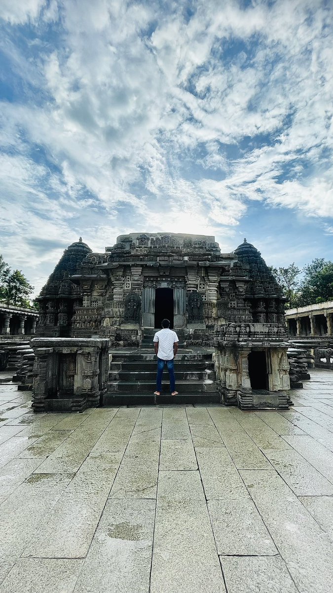 naveen6fg's tweet photo. @IndianTechGuide Recently I had been there, It has so beautiful and complex architecture. https://t.co/3TOjHdkVKr