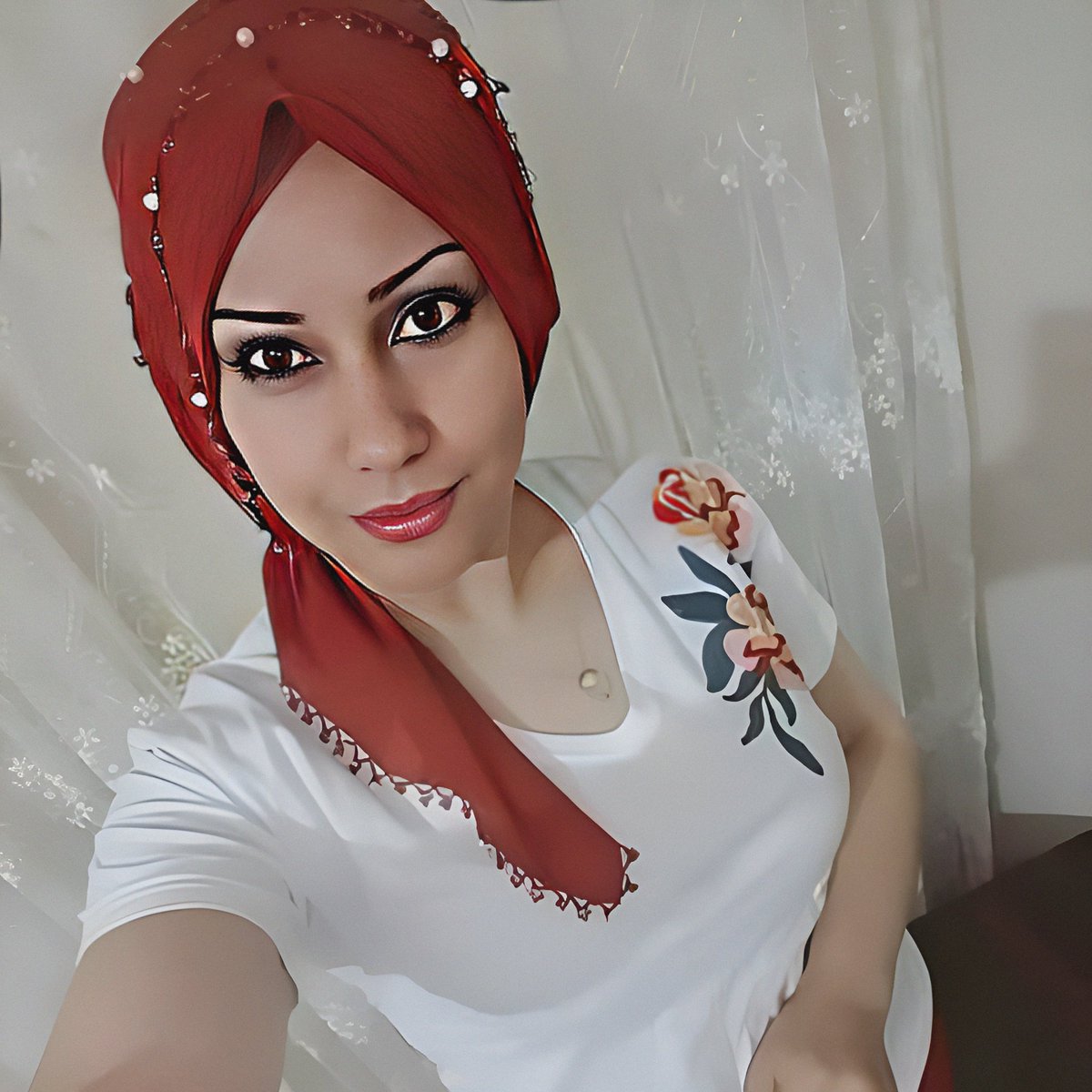 aybukeniizzz's tweet photo. Erkekler evlinin mi tadı daha güzel oluyor dulun mu ciddi cevap bekliyorum https://t.co/kEirKr9sP0