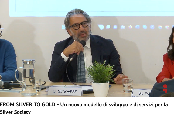 LaScossa's tweet photo. #FromSilverToGold | “Integrare il desiderio di #previdenza anche quando la gente ancora non ci pensa, porterebbe ad un #isparmio per il sistema e per le persone stesse. Servirebbe incentivare investimenti nei nuovi bisogni e defiscalizzarli” Stefano Genovese, @UnipolSai_CRP https://t.co/7J3TbwaHiB