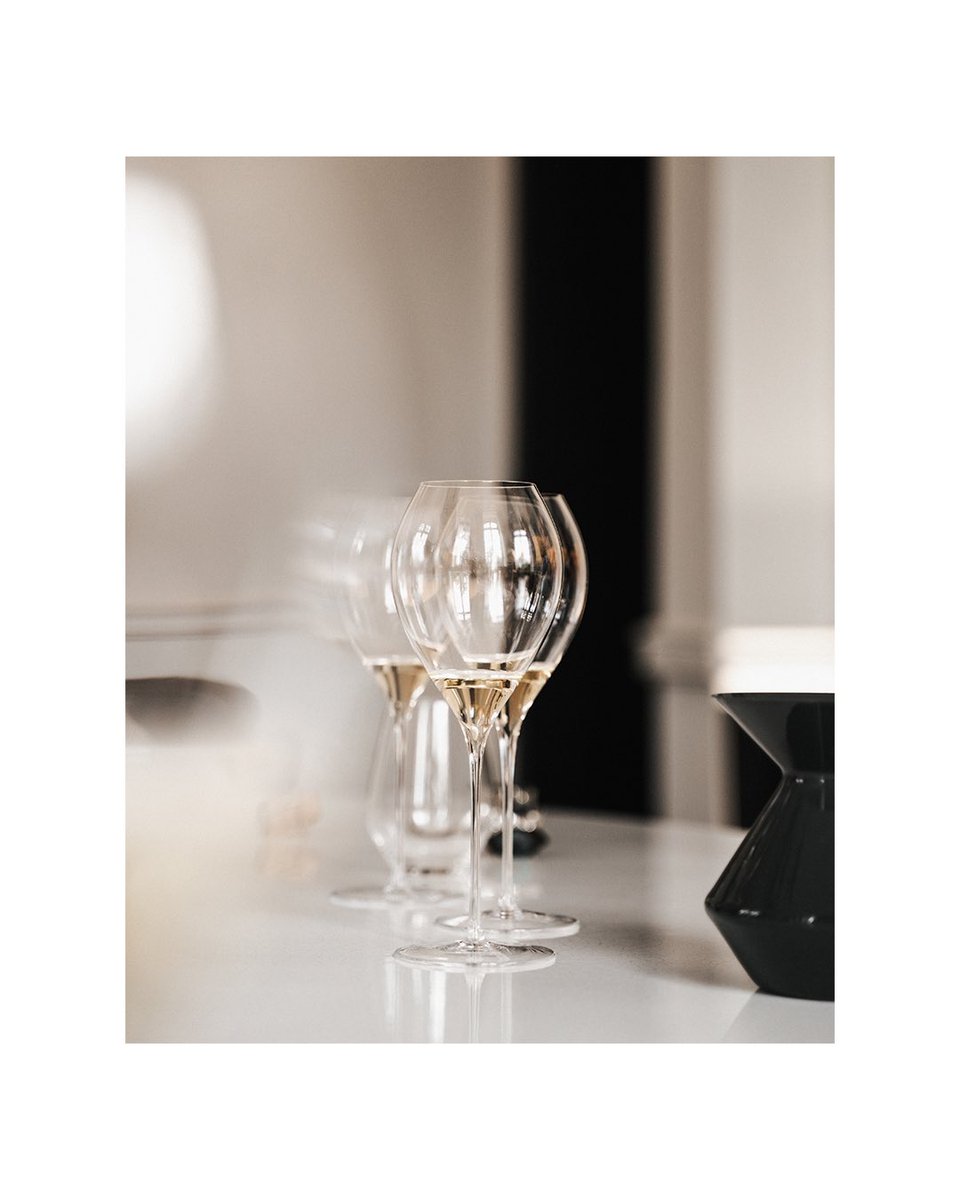 Photographie — Maison Ruinart, 2023

Post complet disponible ici → instagram.com/p/CxTUDInrqaA/…