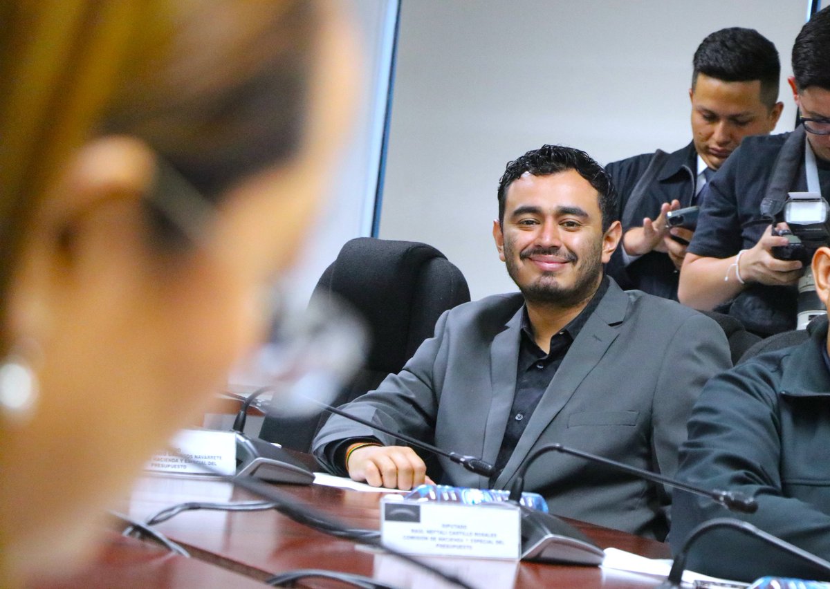 @fracciongana (@fracciongana) on Twitter photo <a href="/AmChamSal/">AmCham El Salvador</a> @MedicamentosSV Los representantes de #INQUIFAR y <a href="/AmChamSal/">AmCham El Salvador</a> señalan que en #ElSalvador los precios de los medicamentos, en muchas ocasiones, son demasiados altos y por eso es necesario hacer ajustes. <a href="/ricardovas_01/">Ricardo Vasquez</a> <a href="/AmChamSal/">AmCham El Salvador</a> @MedicamentosSV Los representantes de #INQUIFAR y <a href="/AmChamSal/">AmCham El Salvador</a> señalan que en #ElSalvador los precios de los medicamentos, en muchas ocasiones, son demasiados altos y por eso es necesario hacer ajustes. <a href="/ricardovas_01/">Ricardo Vasquez</a>