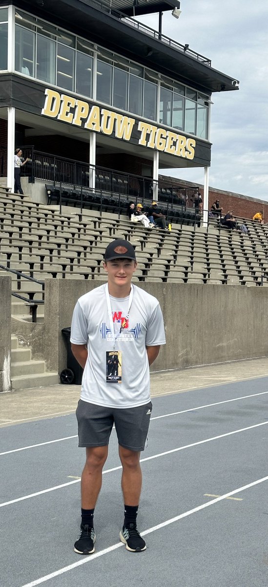 Thank you <a href="/DePauwTigersFB/">DePauw Football</a> for having me out for a game day visit! <a href="/qbdietz/">Brett Dietz</a> <a href="/RoryMannering/">Rory Mannering</a>