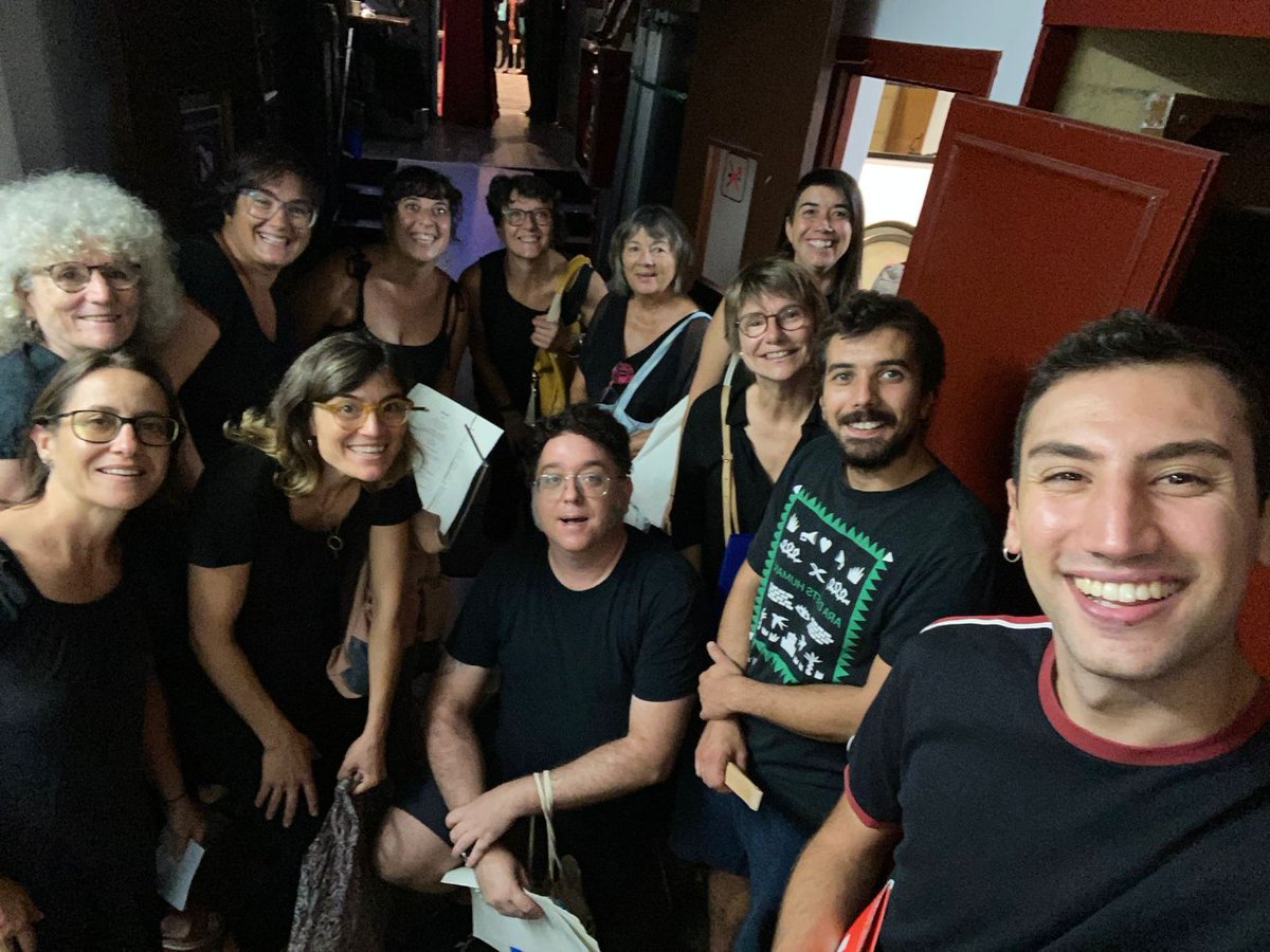 Al backstage, el primer concert fora del Casal! Visca el cor! ✊♥️

#FemBarri #FemCasal