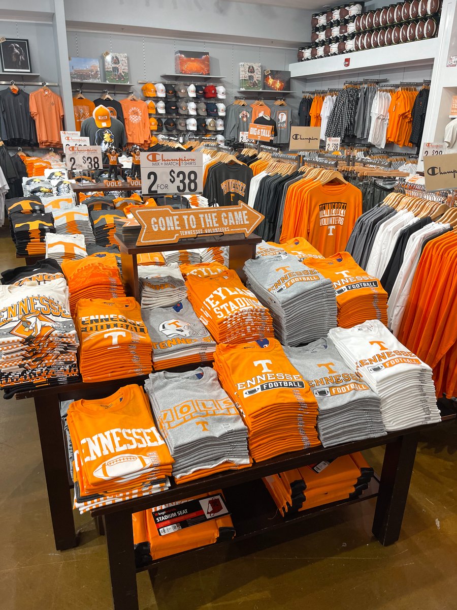 Alumni Hall UT tweet media