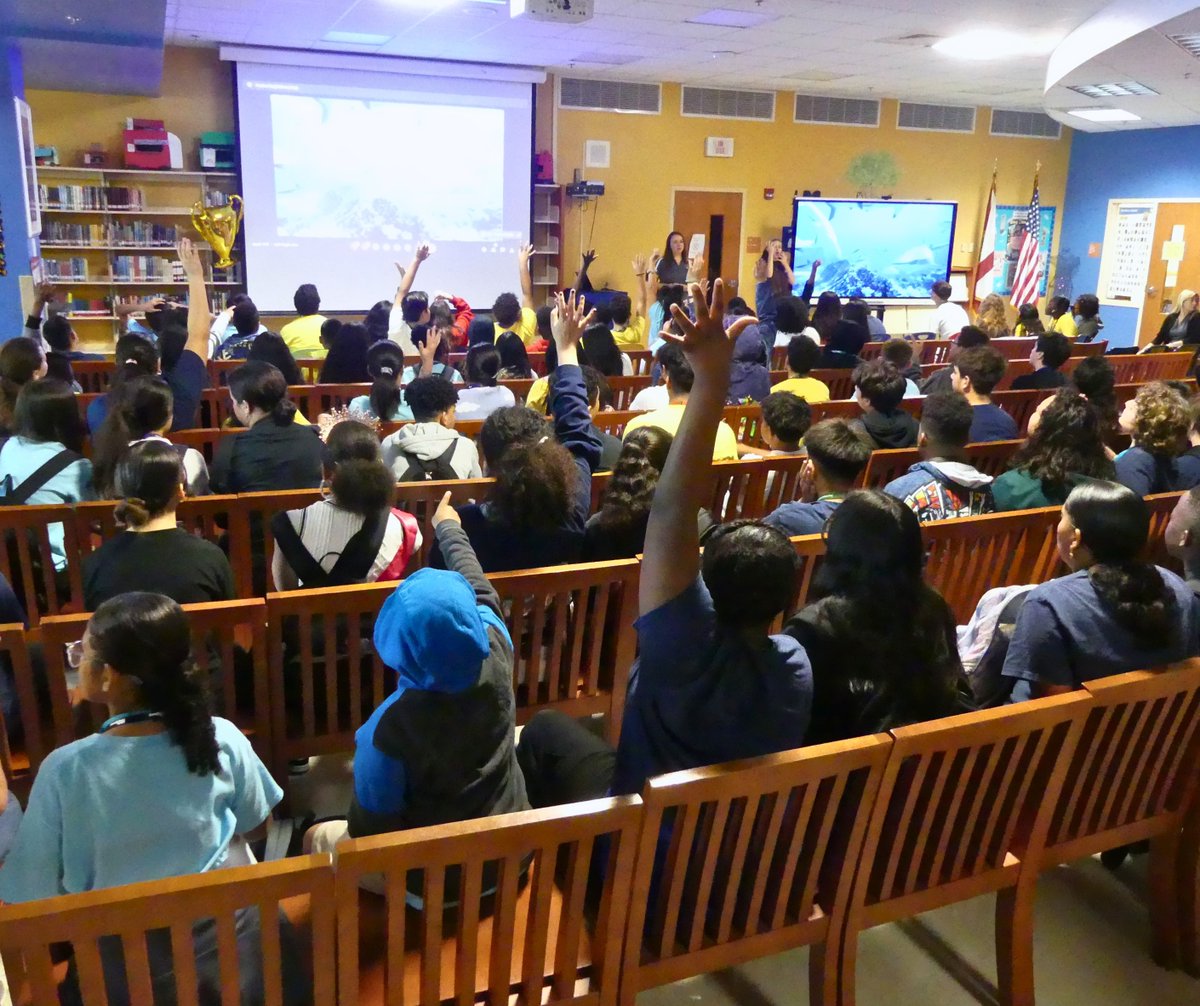 ANGARIocean's tweet photo. #MondayMotivation is getting to talk #shark research, conservation & #CoastalOceanExplorers w/500+ @palmspringsms @PBCSD students & teachers! We & our @FIUCASE partner scientists can't wait to welcome the #STEMrays aboard #rvANGARI & thank @Society4Science for making it possible! https://t.co/bINSkdc7r6