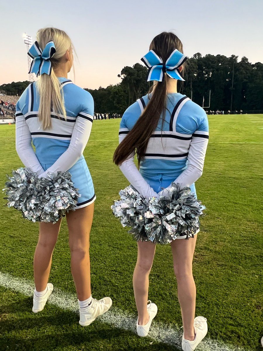 uphscheer's tweet image. Looking forward to a great week 🩵🤍 Happy Monday Vikings!