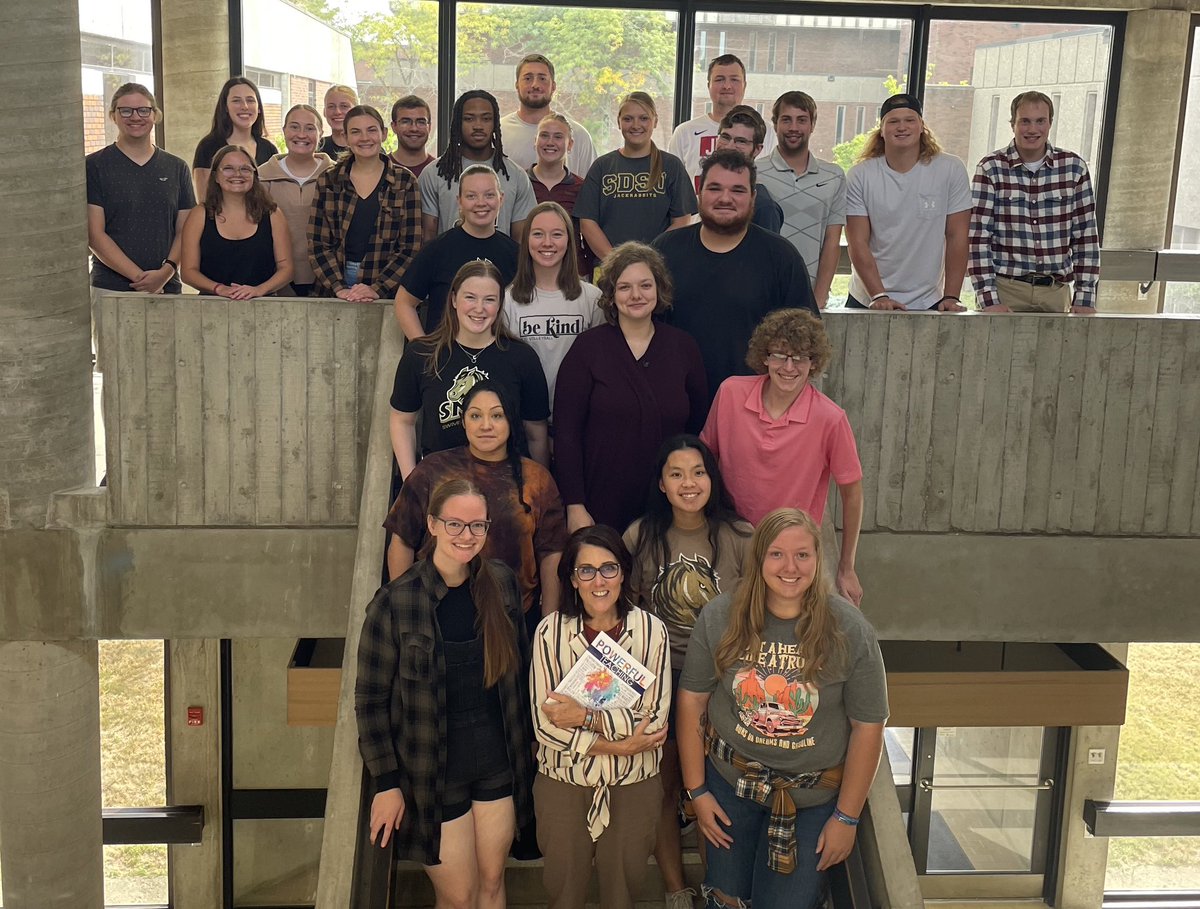 Never a dull moment … 
Student Teaching Seminar &amp; Guest Lecturer, Dr. Mary Risacher, in ED 301