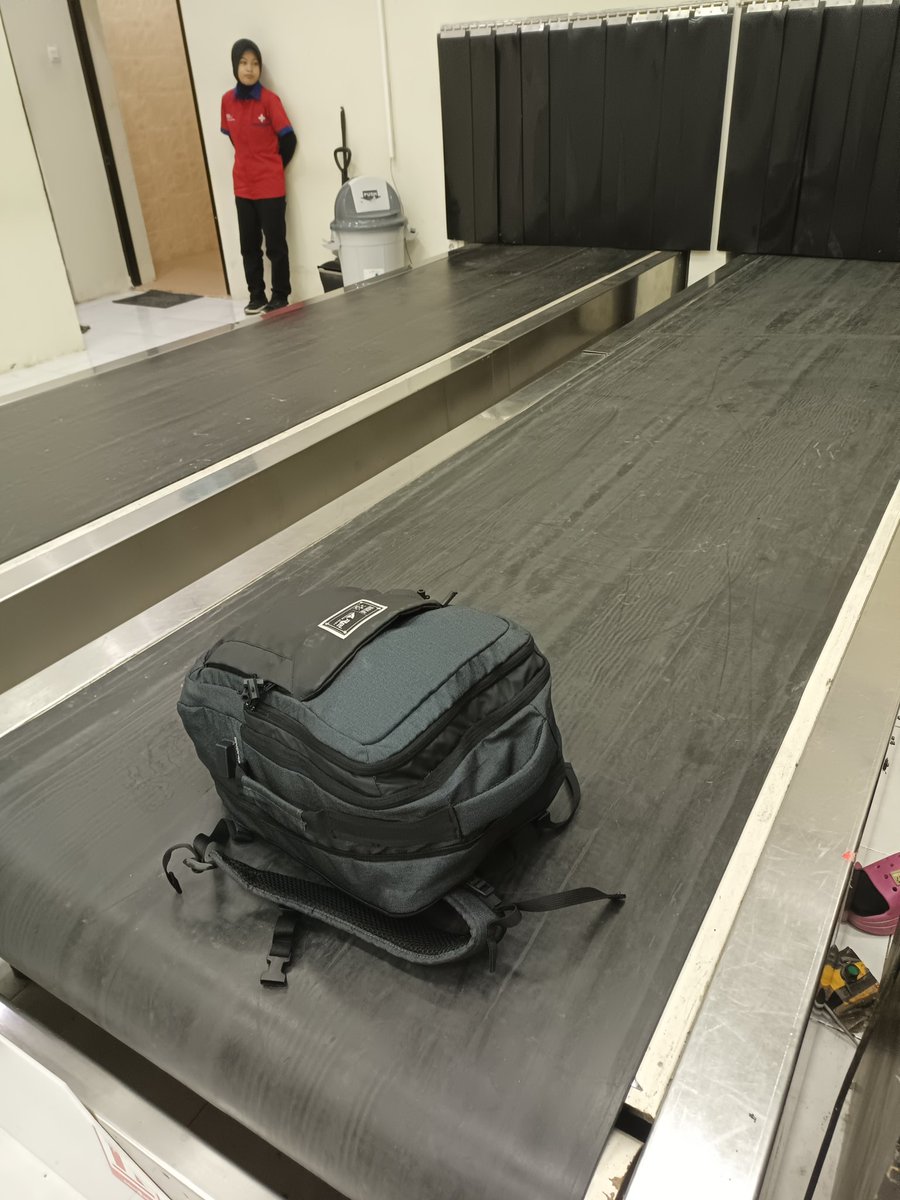 Firnanda111's tweet photo. Tes Tes Bagasi tas biasa. Apakah akan terjadi pembobolan lagi?
@lionairgroup https://t.co/8YDN04wRnI
