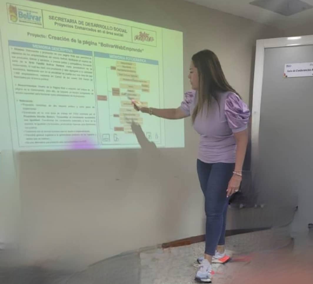 Extraordinario encuentro con el Gob. <a href="/amarcanopsuv/">Ángel Marcano</a> y el Gabinete Ejecutivo de Gobierno en la planificación y propuestas de proyectos enmarcados en las 7 líneas estratégicas emanadas por el Pdte.<a href="/Nicolasmaduro/">Nicolás Maduro</a> que van a generar suma de felicidad al pueblo.

#Venezuelamásunidad