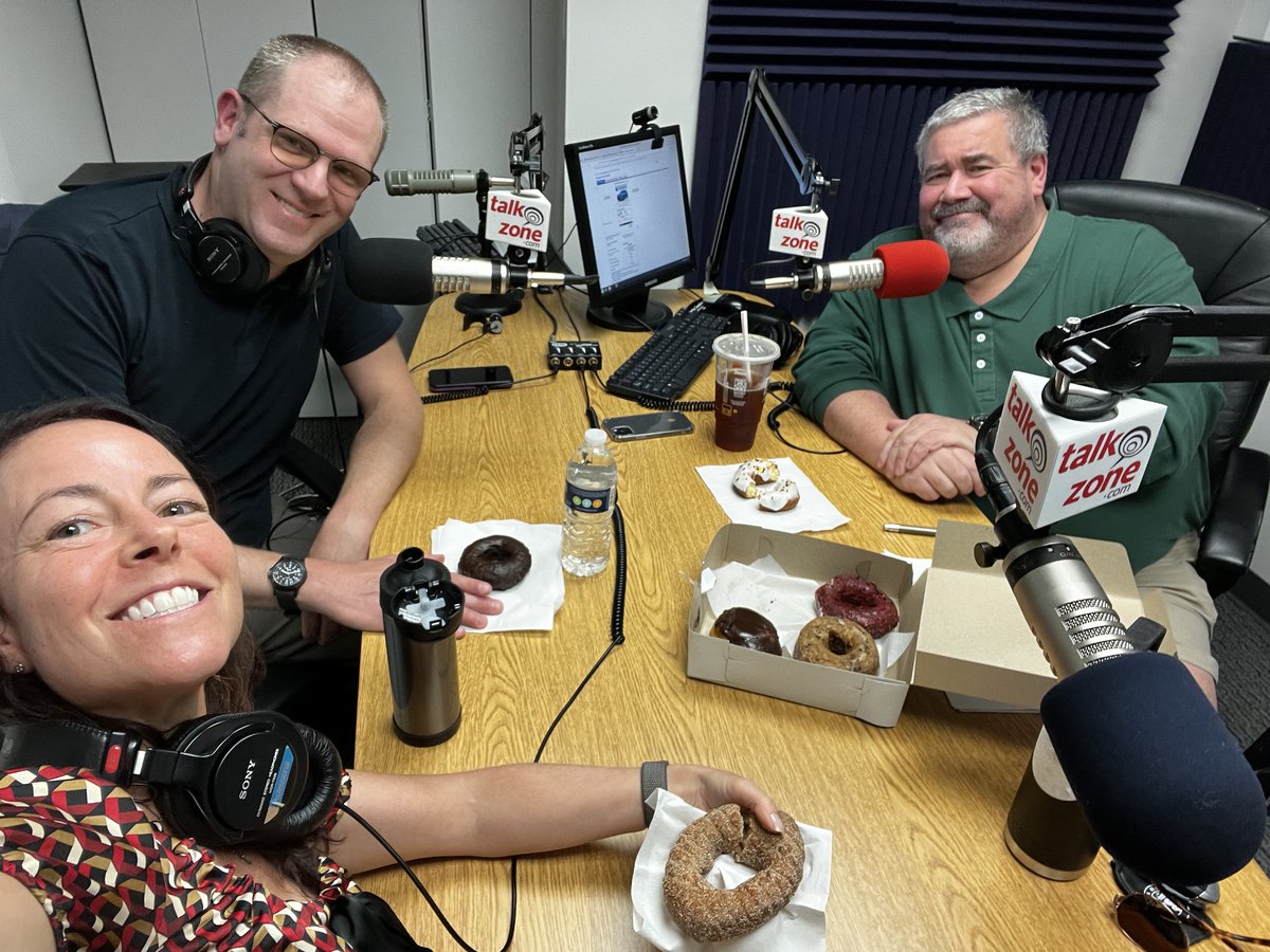 Hey! <a href="/DamonRBell/">Damon Bell Likes Cars</a> is back in the #CarStuffPodcast studio this week! <a href="/jillciminillo/">Jill Ciminillo</a>  #Podcast @NAIASDetroit