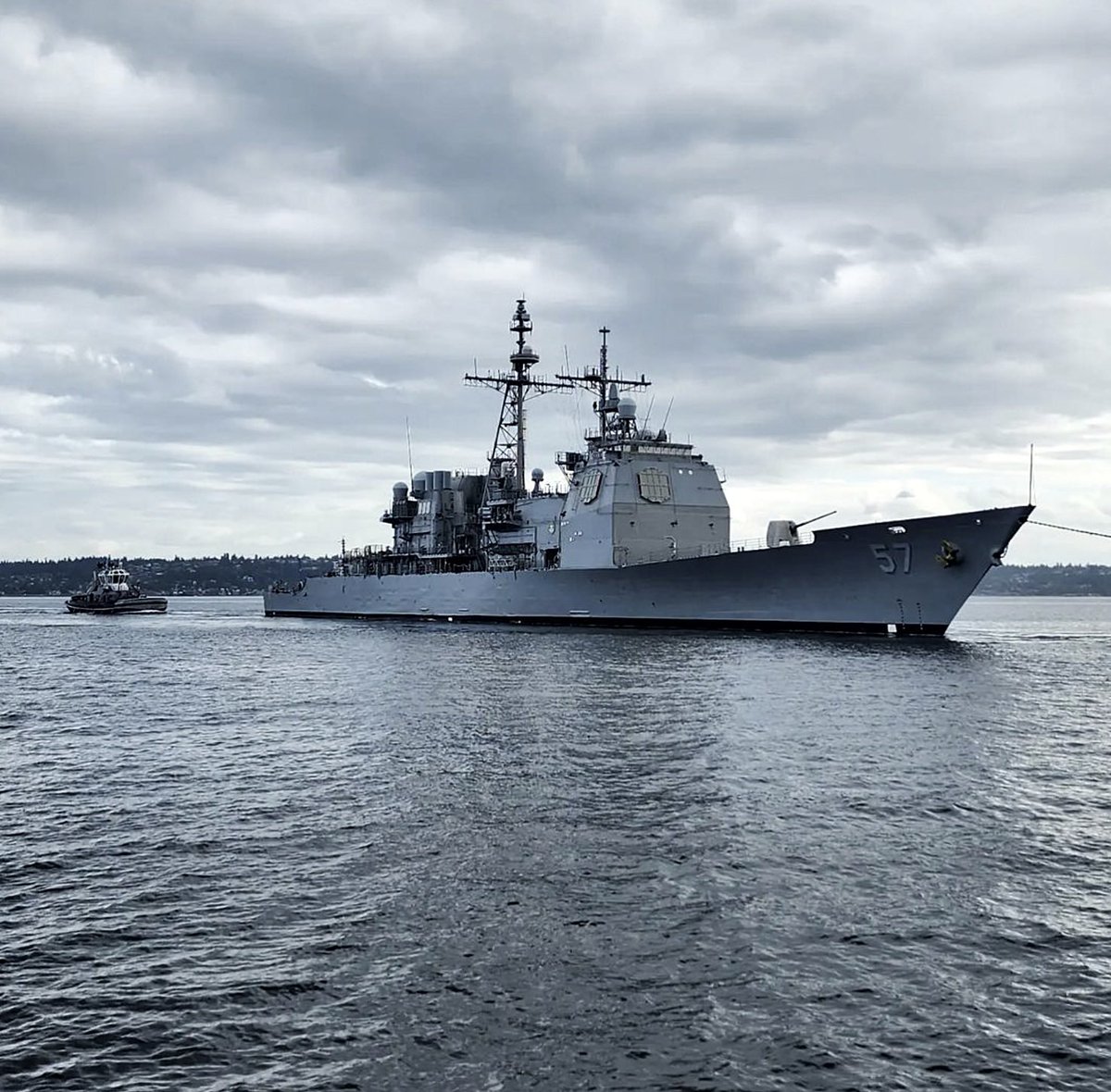 Former USS Lake Champlain (CG 57) Ticonderoga-class guided missile cruiser under tow by USNS Grasp coming into Bremerton - September 18, 2023 #usslakechamplain #cg57

SRC: INST- northwestvision