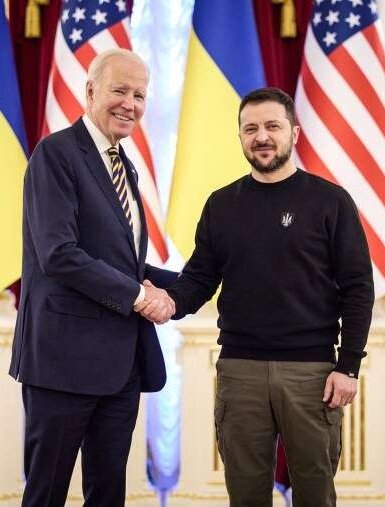 TaraBull's tweet photo. BREAKING: Missing F35 fighter jet has been found in Zelensky's bank account with the missing $6 Billion Pentagon accounting error.

Story developing.

 /s https://t.co/iHvUUAzrZa