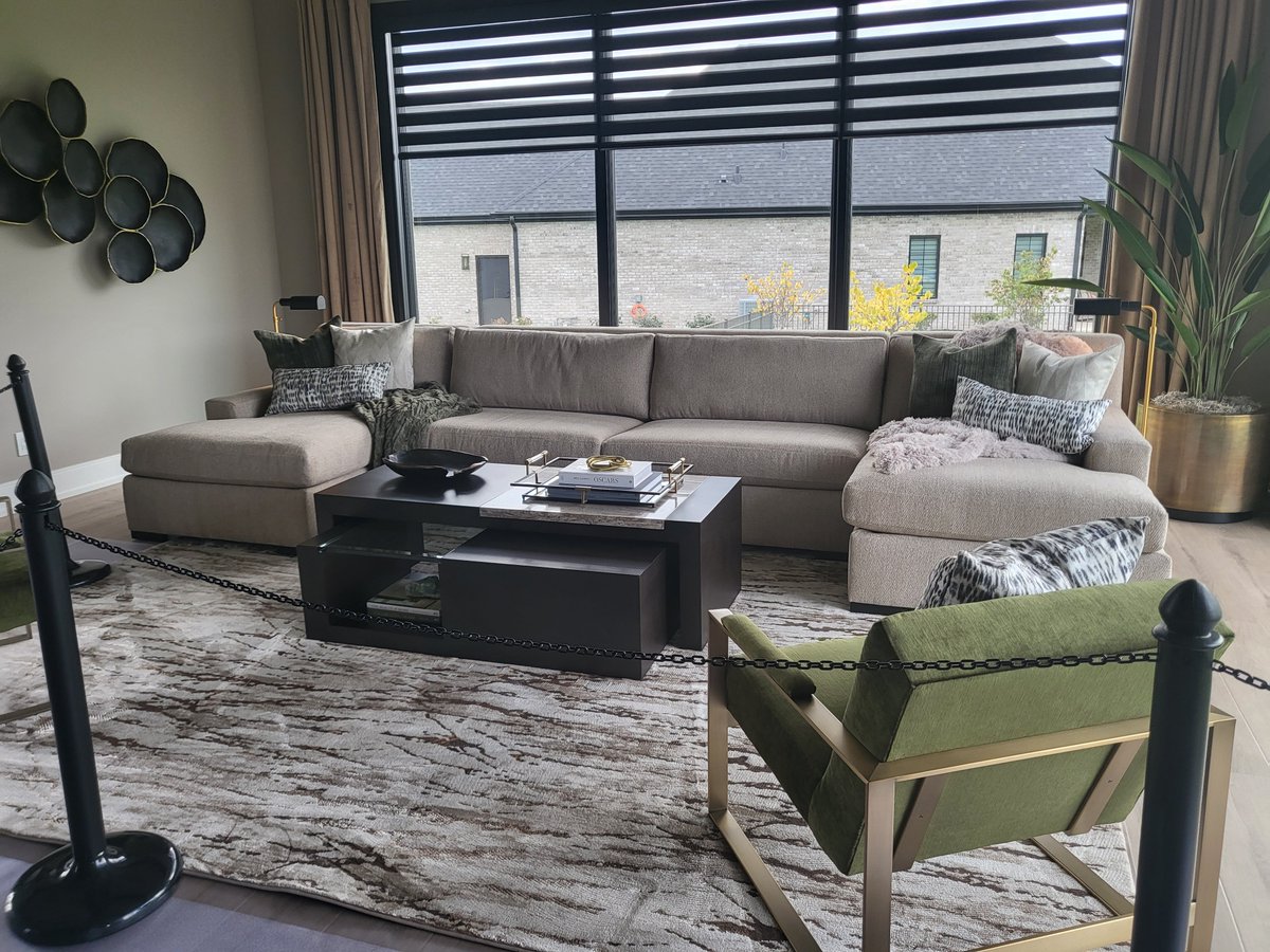 FarleyCarrie's tweet image. September 2023

Day #19: Showing off pics from a home I ❤️!!!

#WriterFriendsChallenge