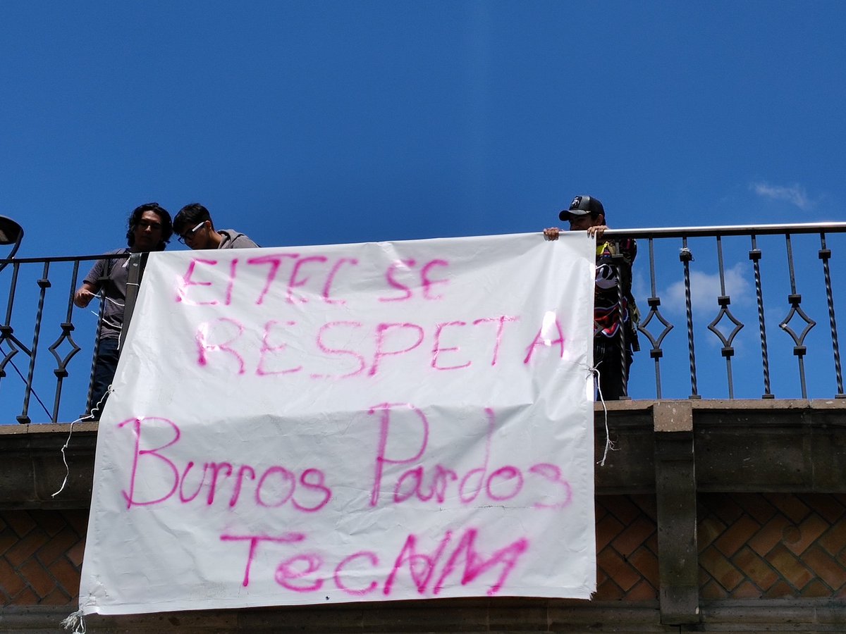 yortiz2003's tweet photo. Vamos a cerrar Blvd V. Carranza hasta que nos den solución 
#ElTecNoEsCantina #Saltillo #TecNM #TecSaltillo https://t.co/PzhsBHZEP1