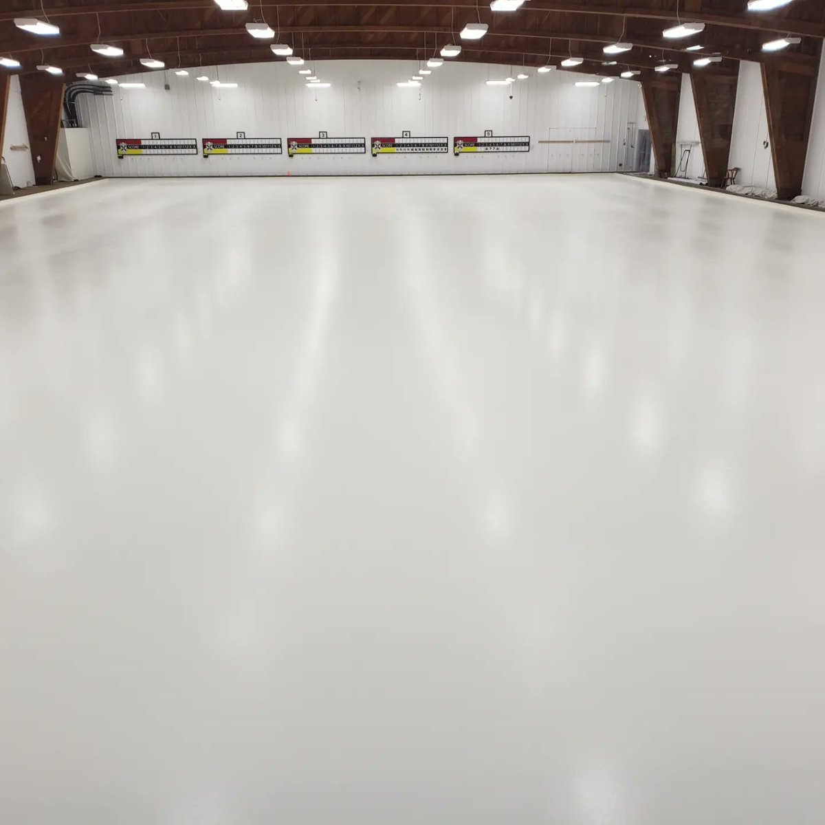 How my day started and how my day ended!
Thank You Erik and Seth from @jeticecurling for the amazing job of #bringingmyicetolife
Another amazing job!
#bestinthebiz
#superwhite3000
#curling
#sealsealseal
#newcanvastoworkon