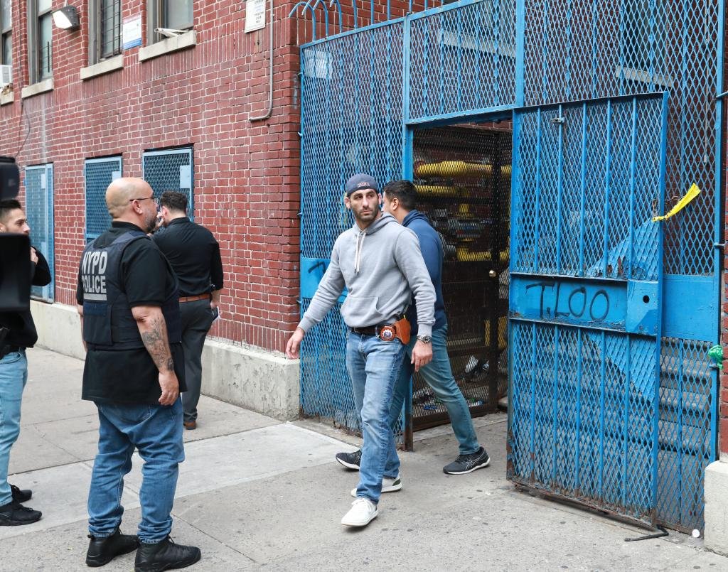 🇺🇲 | LO ÚLTIMO: Un niño de un año murió luego de inhalar fentanilo en una guardería del Bronx, Nueva York, que servía como fachada para una fábrica de drogas.

Nicholas Dominici, de 1 año, murió, y otros tres niños fueron hospitalizados, cuando supuestamente inhalaron fentanilo