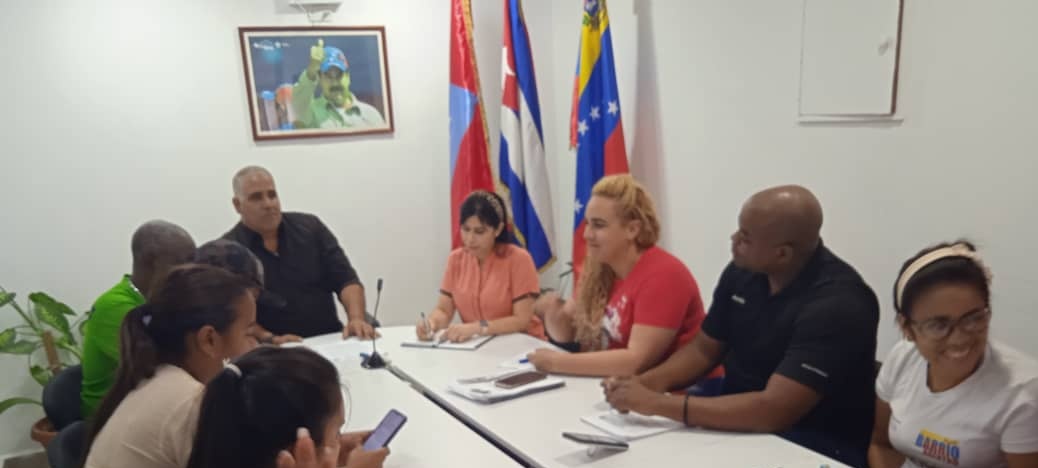Reunión con la nueva autoridad única de salud de Distrito Capital Dra Mírela, Presidente de Fundasalud y el Consejo de Dirección de la Mision Médica en #DistritoCapital. #CubaPorLaVida #TodosSomosCederistas