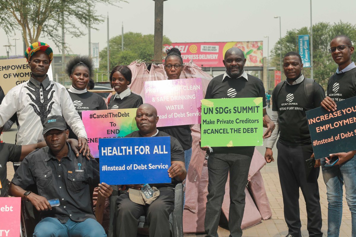 GCAPZambia1's tweet photo. During the commemoration of the people's assembly GCAP Zambia and partners focused on or rather reflected on the impact of Debt on the attainment of the SDGs.
#SDGSummit2023 
#UNSDGsummit
#GCAPGlobal
#A4SDGs
#UNITEtoACT
#CanceltheDebt
#insteadofdebtservice
@whiteband https://t.co/Swy3lGoDTz