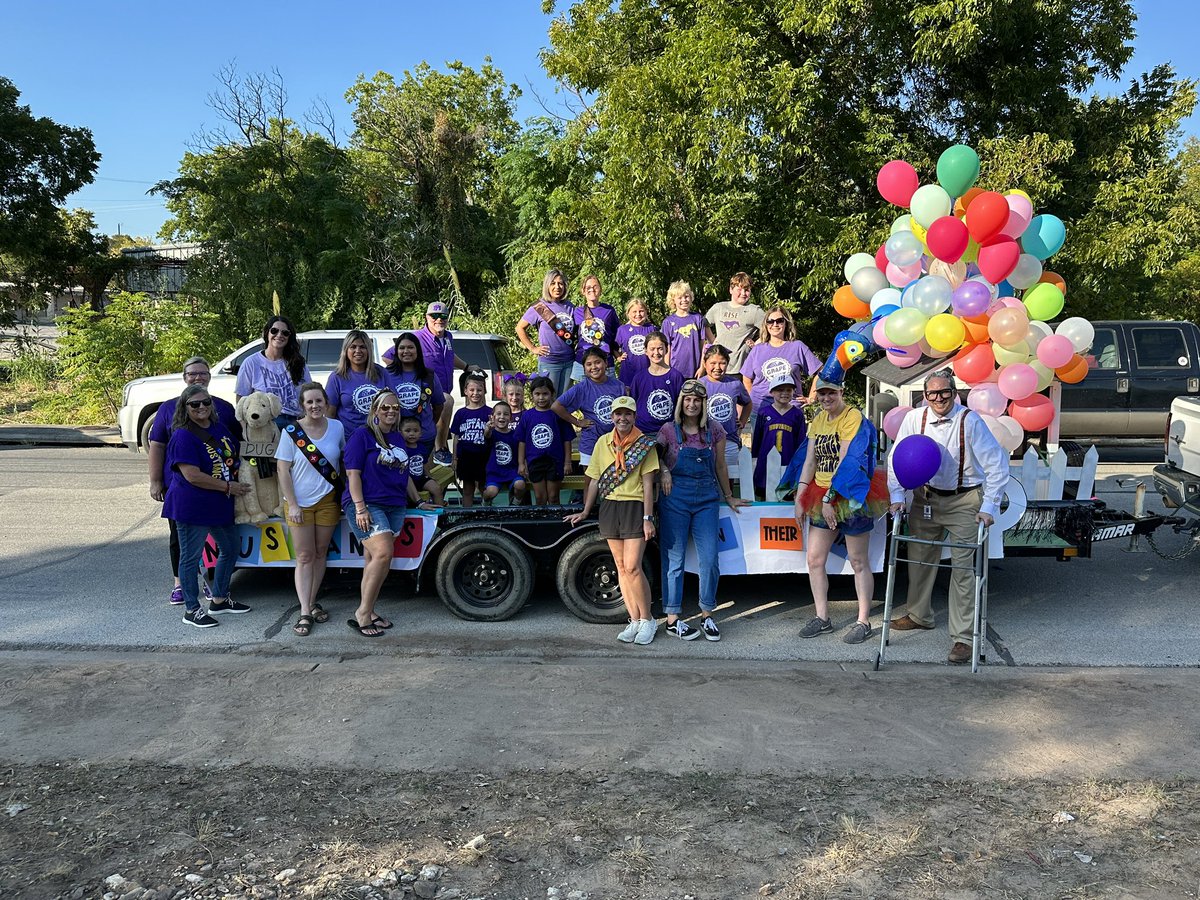 Mustangs on their way UP!!! 🎈
#mfes #mfesrisetoexcellence 
<a href="/laurenaberkman/">lauren berkman</a> <a href="/MarbleFallsISD/">Marble Falls ISD</a> <a href="/Mustang_Supt/">Mustang Superintendent</a> <a href="/MFHS_Principal/">Marble Falls High School</a> <a href="/MFBoosterClub/">MF Athletic Booster</a>