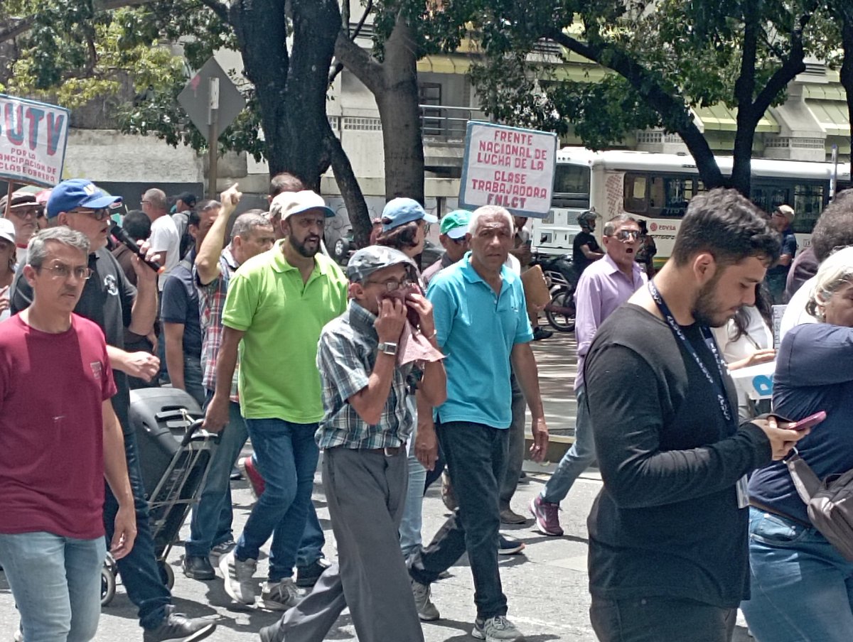 Protesta de hoy por las reivindicaciones salariales de los trabajadores universitarios en Caracas...