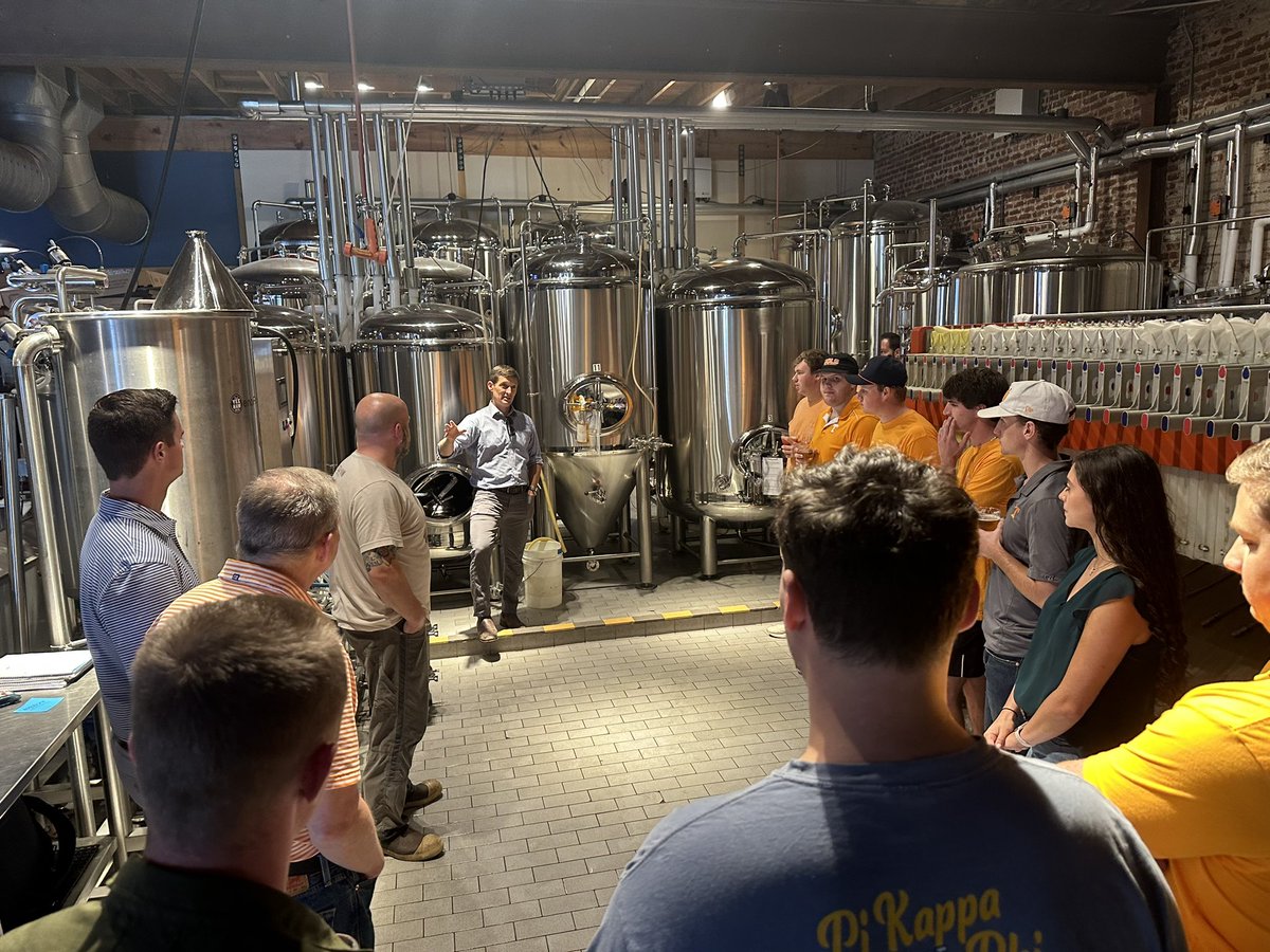 K_DeLong_24's tweet photo. Thank you to Joe Baker, founder of @OleSmoky Moonshine and Yee-Haw Brewing, for inviting our @UTAgResEcon Herbert Executive Seminar Series class to Yee-Haw Brewery in Knoxville. We enjoyed the tour, lunch, and lesson on entrepreneurship and leadership!
@billjohn40 https://t.co/fWIrufxYYR