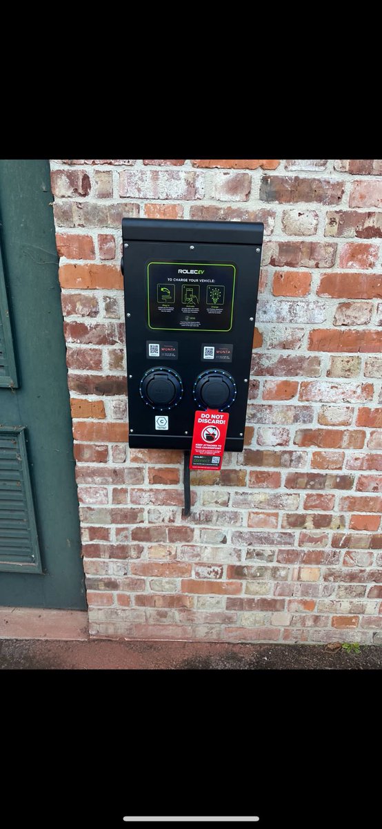 Oxford College EV Charge Point Install. Our client wanted to add to the existing <a href="/RolecEV/">Rolec</a> network.Chris has completed a lovely job, including Surge Arrestors to protect the installation &amp; vehicles

#Oxford #Electrical #College #ElectricVehicles #Chargers #Electrician #Hiring