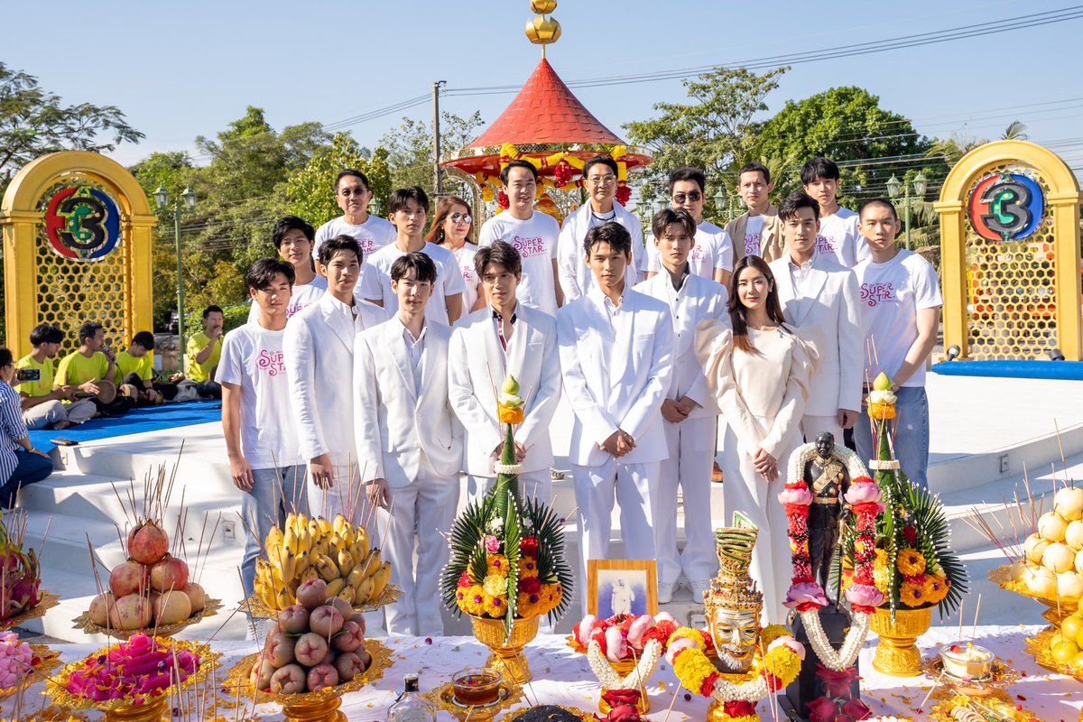 jaestsx's tweet photo. ขอบคุณทุกคนที่คอยสนับสนุน #beminesuperstar ขอบคุณที่ติดตามในทุกๆตัวบะคร เราทุกคนดีใจที่ทุกคนมีความสุข ยิ้มตามเสียใจเศร้าตามที่ตัวละครได้ถ่ายทอดออกมาความรู้สึกเหล่านั้นตะถูกเก็บไว้ในความทรงจำของพวกเราว่าเราต่างเติบโตมากับเรื่องนี้ด้วยกัน ขอบคุณ @firstfh5 และนักแสดงทีมงานทุกคนครับ https://t.co/kl5wRZYvdP
