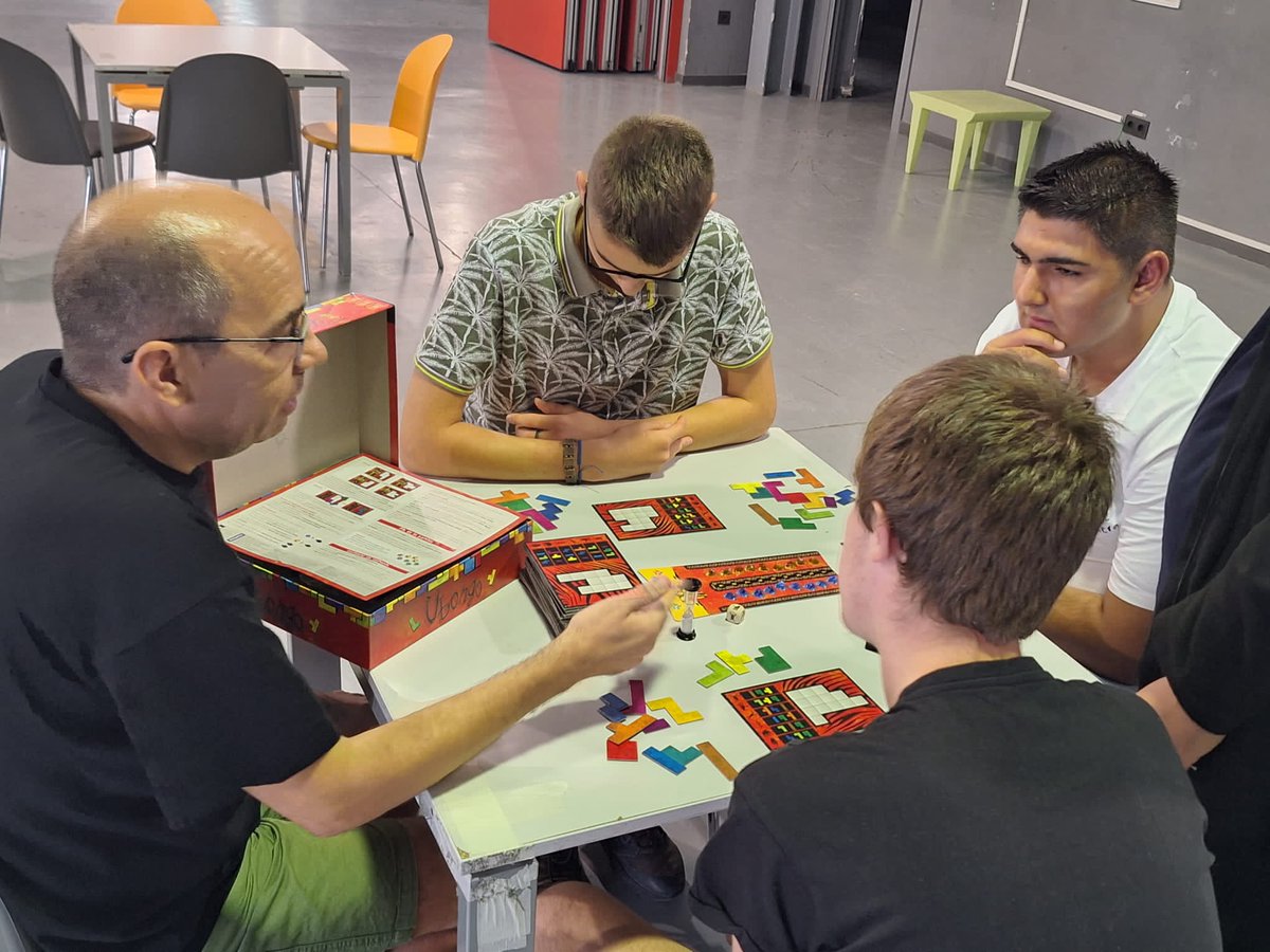 Oráculo Del Sur tweet media