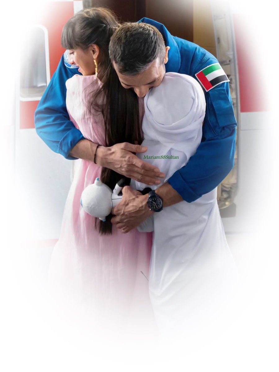 Mariam88Sultan's tweet photo. أروع ما قيل في #الأب 
(( هو الذي عندما تطلب منه نجمتين
يعود حاملا #السماء))
#أطول_مهمة_��ضائية_في_تاريخ_العرب 
صاحب السمو رئيس الدولة #الشيخ #محمد_بن_زايد 
ونائبه الشيخ #محمد_بن_راشد 
في استقبال رائد #الفضاء #الإماراتي 
#سلطان_النيادي 
#طموح_زايد 
#عودة_سلطان_للوطن https://t.co/wbqm9RwhXD