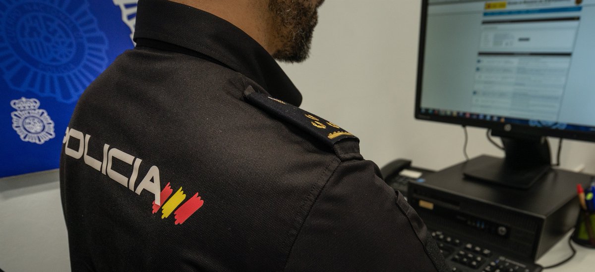 Alumnes d'institut denuncien la difusió de fotos seves despullades creades amb intel·ligència artificial a Badajoz
ccma.cat/324/alumnes-di…