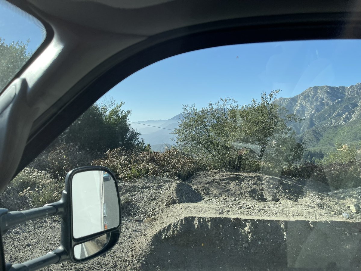 LasdDan's tweet photo. Altadena Mountain Rescue Team was asked to assist patrolling the area of Angeles Crest for Montrose Search and Reacue Team, it’s always nice to work in a different area, thanks Montrose for the opportunity.  #LASD #mountains #lacanada #SarahGeronimo https://t.co/LtosZbBBEd