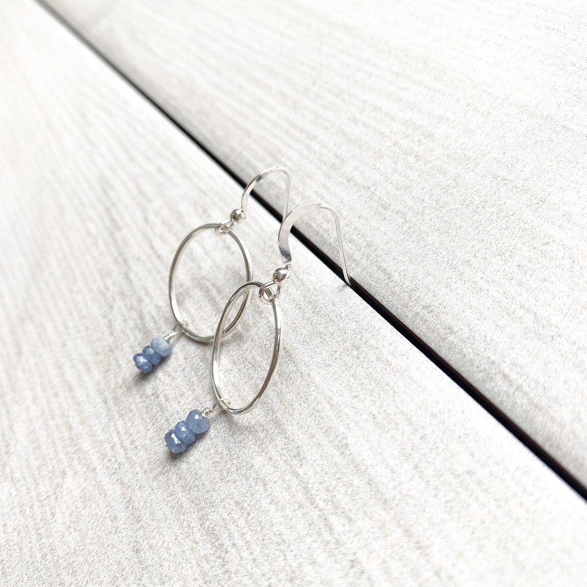 madebymissm's tweet image. Beautiful blue in recycled silver 💙

madebymissm.etsy.com/listing/156863…

#madebymissm #bohoearrings #handmadegifts #MHHSBD