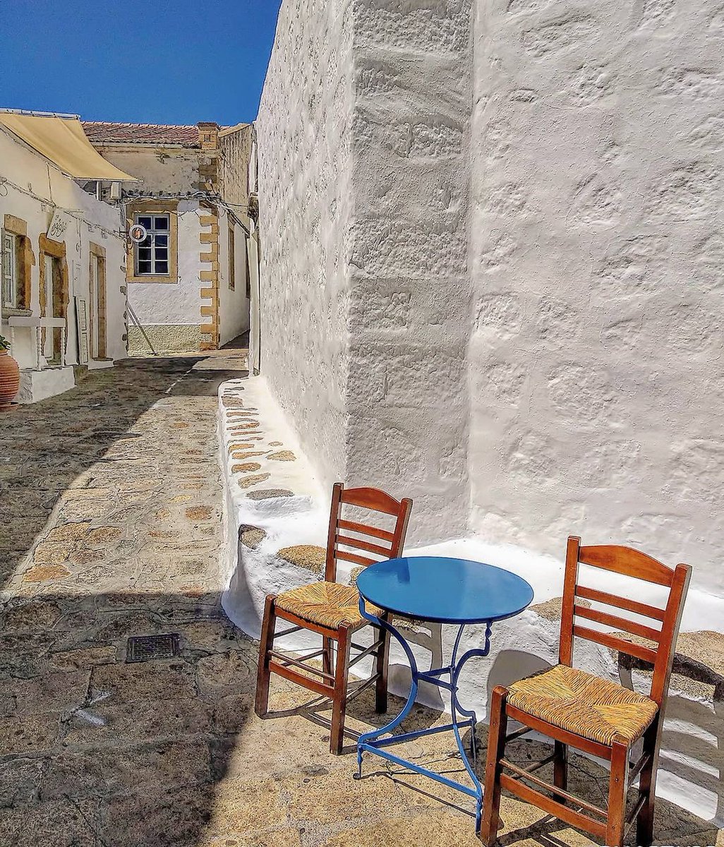 VisitPatmos's tweet image. The narrow streets of Patmos on a calm day!

patmos.gr

📷: instagram.com/pix_stam 

#visitpatmosisland #visitpatmos #patmos #patmosisland #dodecanese #visitgreece #greekislands #greece #weddings #honeymoon #gastronomy #church #Monastery #villages #paths #hiking
