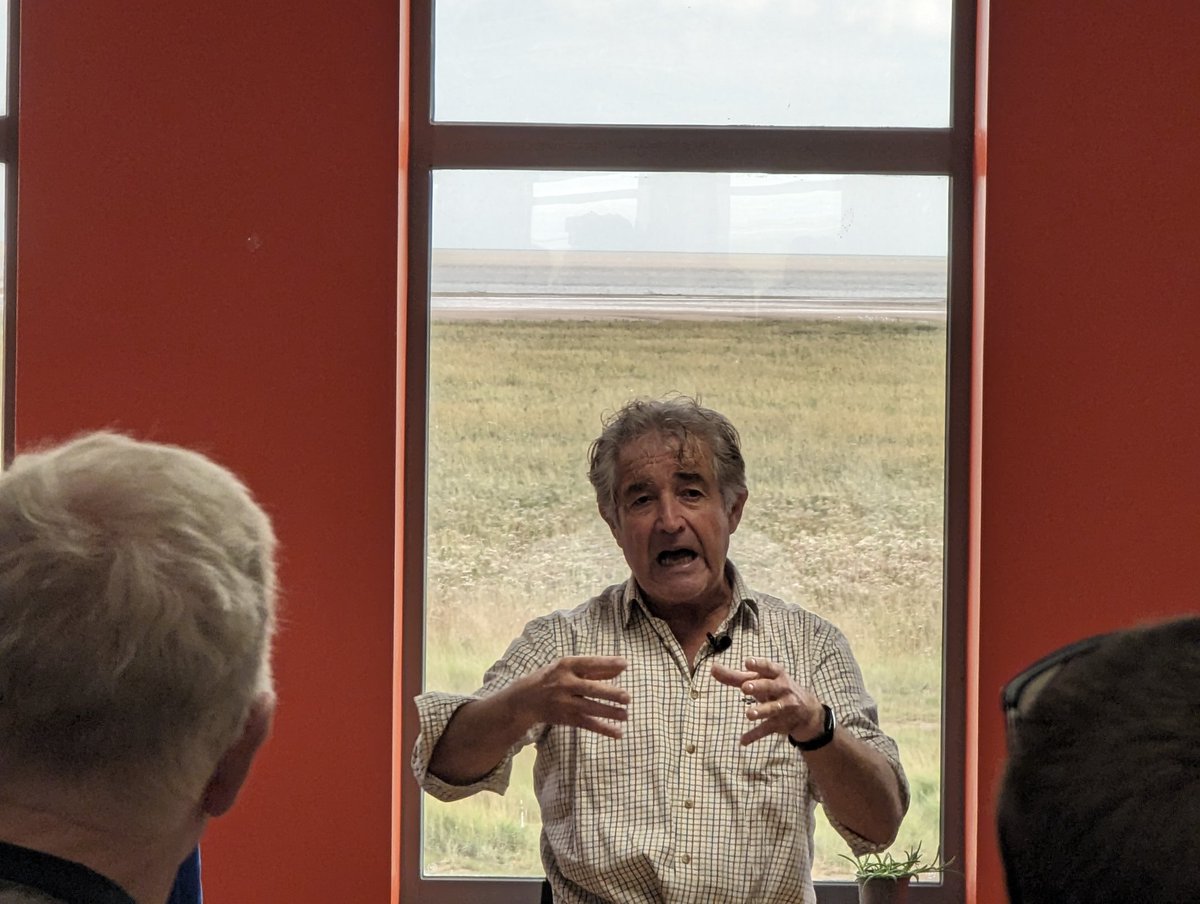 CraigBennett3's tweet photo. Good to visit #Cleethorpes for launch of "King's Series" of National Nature Reserves (NNRs) 

"All our previous NNRs, designated during Her Majesty's rein, are crucial for conservation" says @TonyJuniper @NaturalEngland

"The new King's Series will focus on nature's recovery" https://t.co/nODUhyGKiy