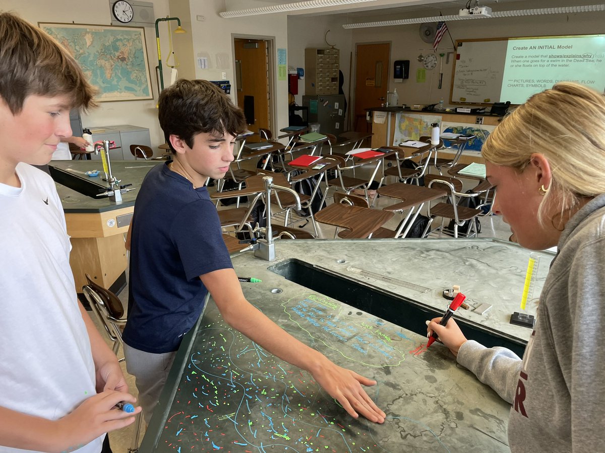 MsSchillingGC's tweet photo. Used chalk markers to create initial models of our lab phenomenon in earth science today! #deadseainvestigation https://t.co/XLJNQ5ZyB8