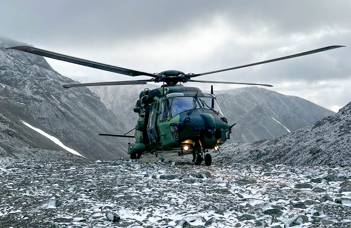 lentopostifi's tweet photo. Suomen NH90-kopterit harjoittelivat yhdessä HKP 14 ja HKP 16 -helikopterien kanssa Ruotsin Lapissa https://t.co/ud41uKzLZN #Puolustusvoimat #UTJR #hekop #NH90 #Forsvarsmakten #Helikopterflottiljen #HKP14 #HKP16 #FISE #turpo #säkpol https://t.co/PinEQ2sDOD