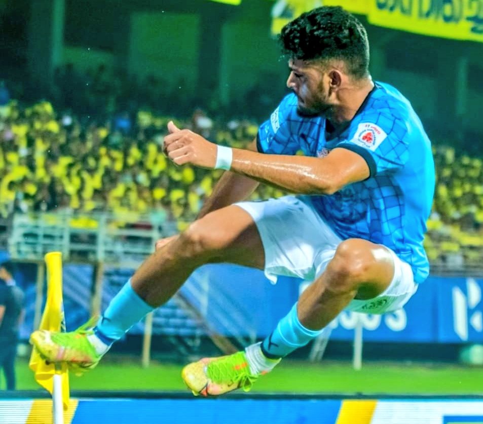 fcbsagarrrr's tweet image. Who invited Plaster&apos;s fans in ACL conversation? We can chant whatever we want. We are playing ACL not you. Fuck off
Say louder #WTFAKB