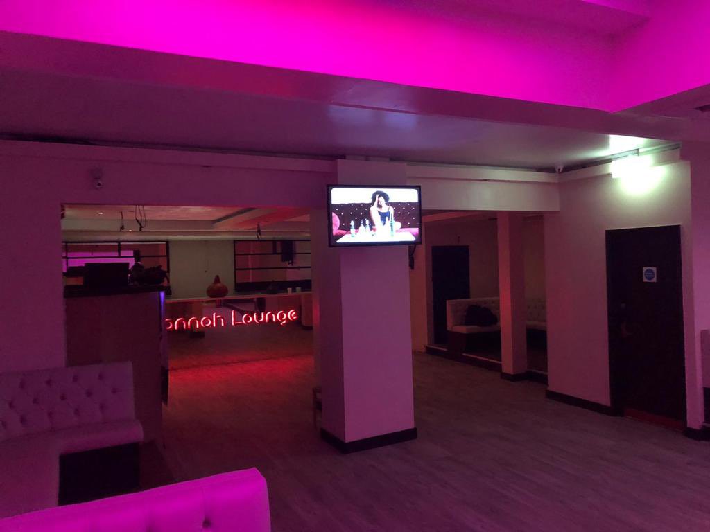 Hi Guys I got a dry hire venue there to rent in the East London area. Perfect for parties and functions please get into touch if interested. Capacity 250. 👊🏾 dm for more info,