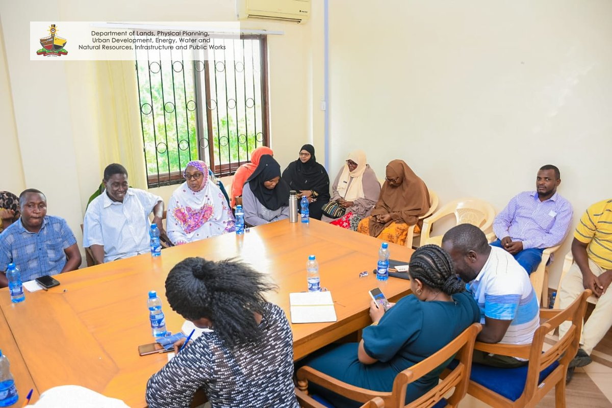 TashrifaAbubak2's tweet photo. Lamu County is on the path to a brighter, more prosperous future. Together, we're enhancing security, boosting businesses, and improving lives. Let's light up Lamu! 💡
#KISIP2 #LamuCounty #CommunityDevelopment #BrighterFuture https://t.co/fHcYsq6s8L