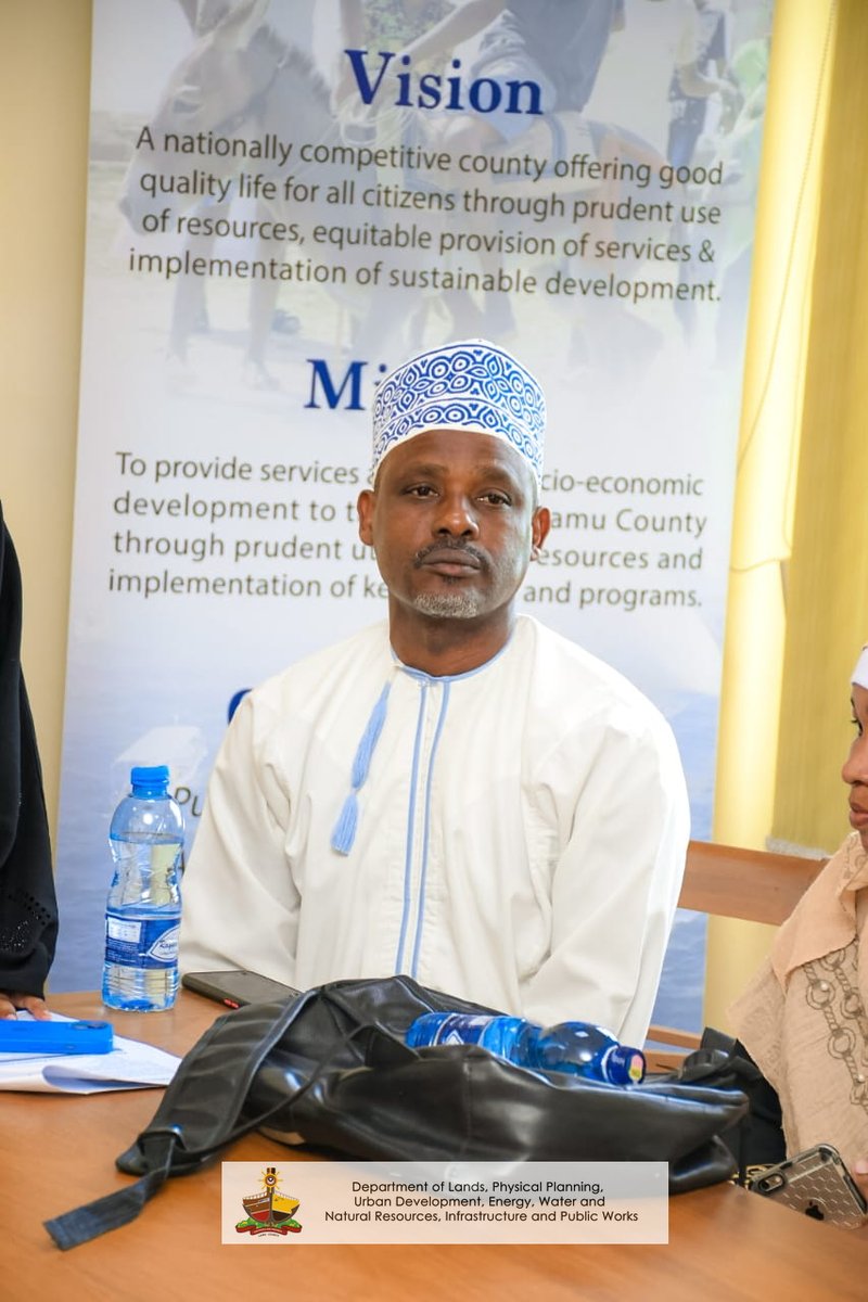 TashrifaAbubak2's tweet photo. Lamu County is on the path to a brighter, more prosperous future. Together, we're enhancing security, boosting businesses, and improving lives. Let's light up Lamu! 💡
#KISIP2 #LamuCounty #CommunityDevelopment #BrighterFuture https://t.co/fHcYsq6s8L