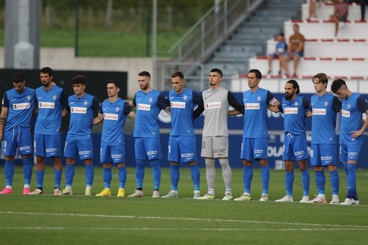 Compromiso, unión y trabajo de todos desde el primer minuto hasta el final. Así se lucha cada victoria. 👏🏼 GOAZEN! ¡Seguimos! 🤜🏼🤛🏼

#aupaAZULES🔷