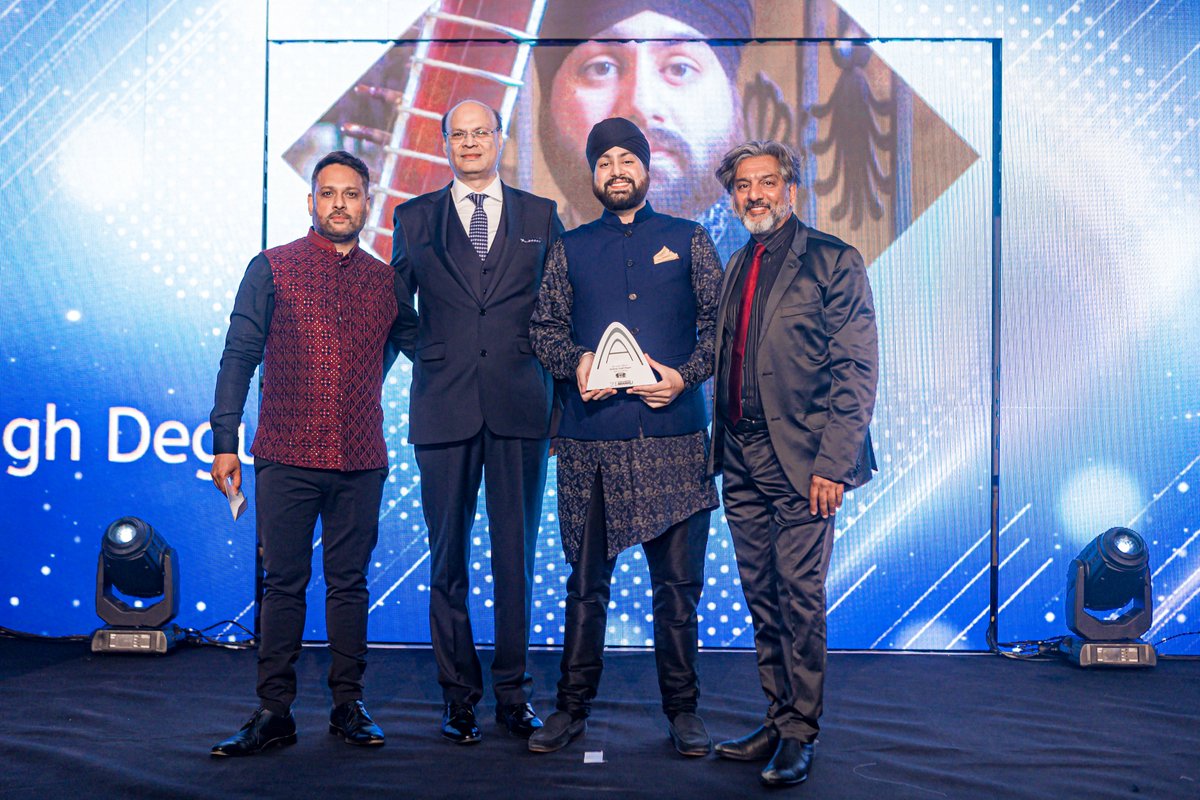 AsianAchieversAwards (@asianachievers) on Twitter photo Virtuoso sitarist and composer who merges Indian classical and contemporary music <a href="/jasdeepdegun/">Jasdeep Singh Degun</a> is this year's Winner 🏆 for our Arts & Culture category, sponsored by <a href="/BridgeIndiaOrg/">Bridge India</a>
Here is is presented the Award by @praveshkumar_ and <a href="/ganatranitin/">Nitin Ganatra OBE</a>
#AsianAchievers Virtuoso sitarist and composer who merges Indian classical and contemporary music <a href="/jasdeepdegun/">Jasdeep Singh Degun</a> is this year's Winner 🏆 for our Arts & Culture category, sponsored by <a href="/BridgeIndiaOrg/">Bridge India</a>
Here is is presented the Award by @praveshkumar_ and <a href="/ganatranitin/">Nitin Ganatra OBE</a>
#AsianAchievers