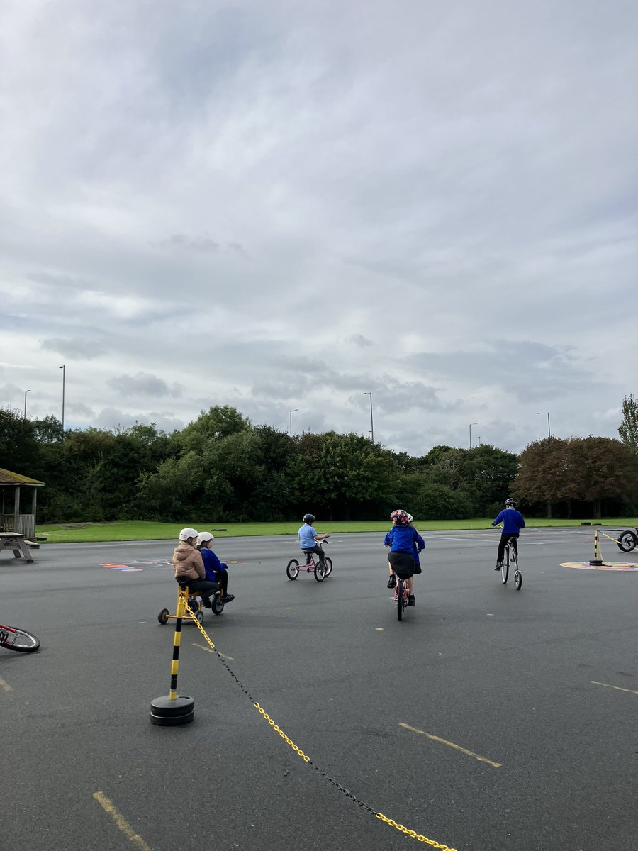 Today felt like a really good day to launch South Tyneside’s FIRST EVER School Streets!! We joined families at <a href="/simonsideschool/">Simonside Primary</a> to throw a street party complete with breakfast, a smoothie bike, and traffic-free roads for children to PLAY in! And boy, it did not disappoint.