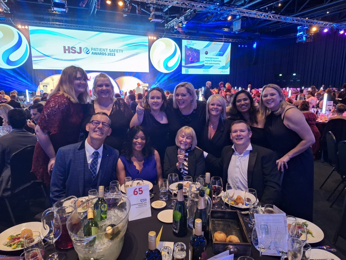RachaelWalker_'s tweet photo. Patient safety awards #shsc ⁦@SHSCFT⁩ #Respectteam #HSJpatientsafety https://t.co/AkMc3V29B3