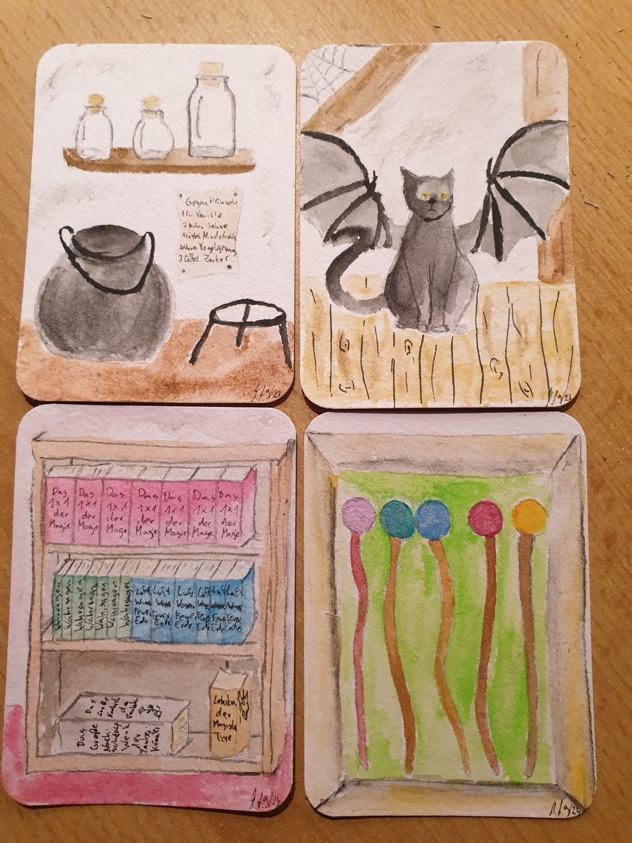 Ich habe meine ATCs zum Thema "Erster Schultag in der Zauberschule" fertig. Wie findet ihr sie? Die schwarze Katze ist das Schultier, sie heißt Samira und die Flügel verdankt sie einem Erstklässler, dessen Zauberspruch schief ging. 
#kleinerKunstTausch 
#kleineKunstklasse